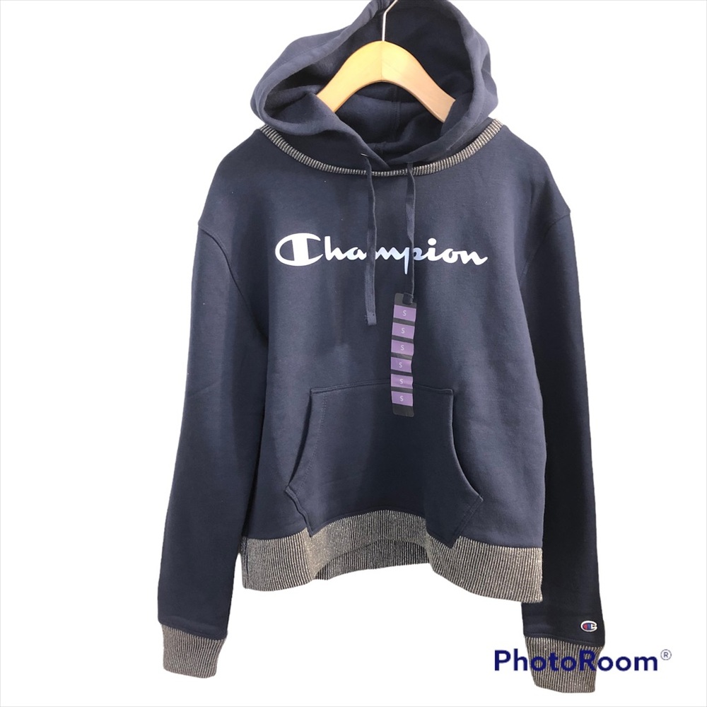 Champion navy blue women’s hoodie size small